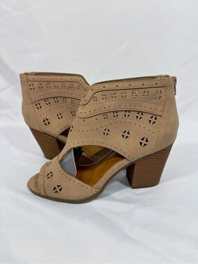 Sugar Women's Tan Laser Cut Studded Peep Toe Ankle Booties – Size 10